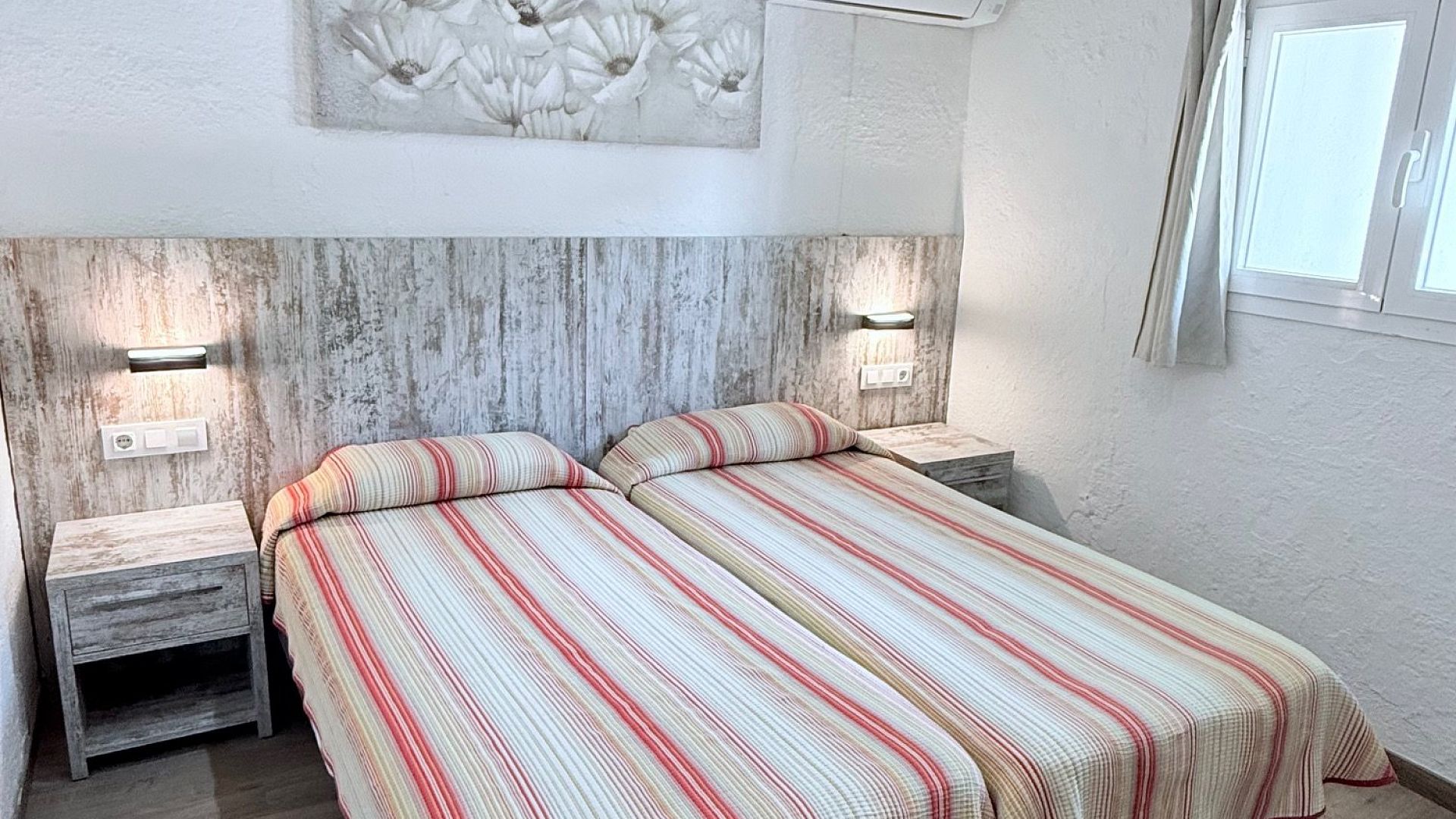 Gestiona tu reserva en Cala Montjoi Resort & Bungalow