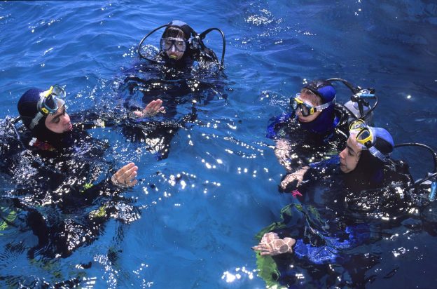 Diving Center Cala Montjoi baptism Cap de Creus